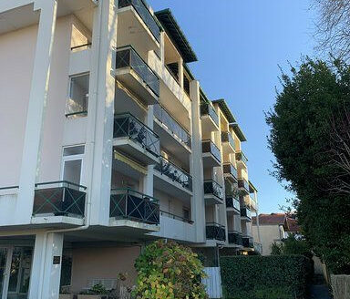 BIARRITZ T2+PARKING +JARDINET