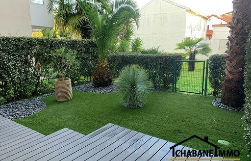 BIARRITZ T2+PARKING +JARDINET
