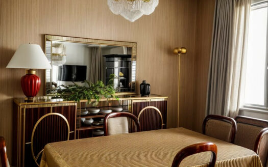 Bel appartement ancien,de 102.53m²  au dernier étage