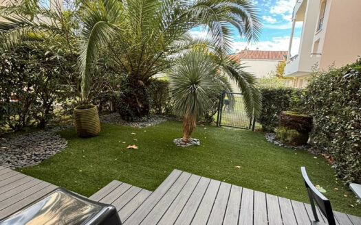 BIARRITZ T2 JARDIN PARKING